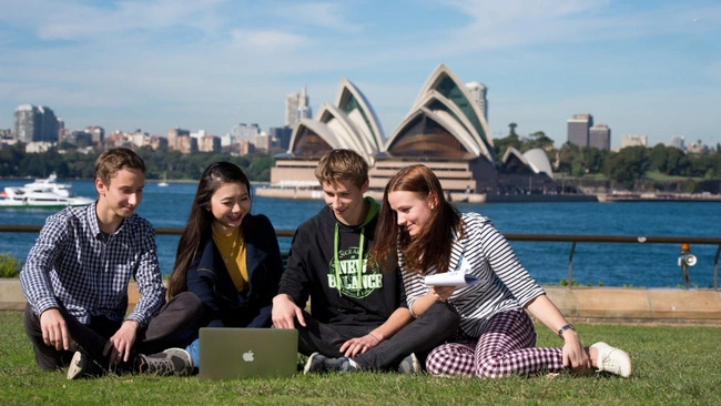 Du Hoc Uc Ket Hop Du Lich Cac Nuoc