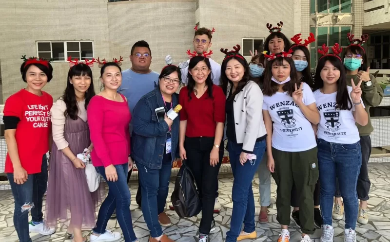 đại Học Ngoại Ngữ Văn Tảo 1.jpg