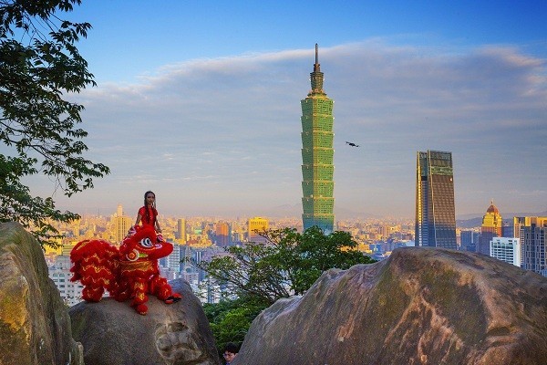 The Six Boulders On Xiangshan Top Nhung Dia Diem Ly Tuong Xem Phao Hoa Mung Nam Moi Tai Taipei 101