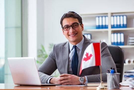 Doanh Nhan Nuoc Ngoai Tai Canada